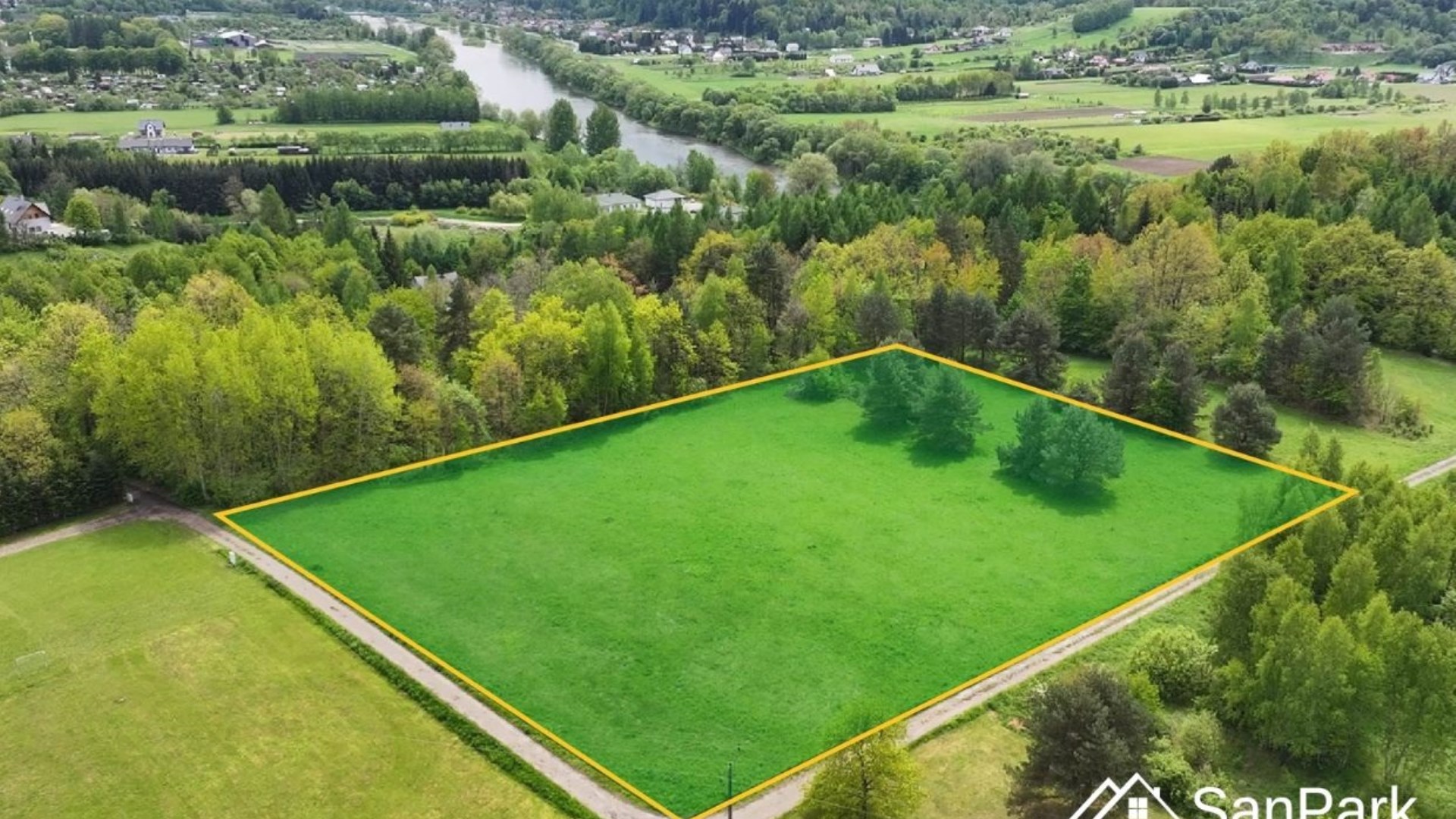 Działka na sprzedaż