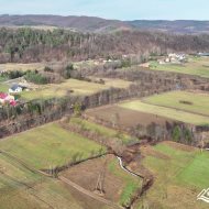 Działka budowlana nad rzeką, Zahoczewie