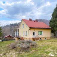 Dom niedaleko Jeziora Solińskiego