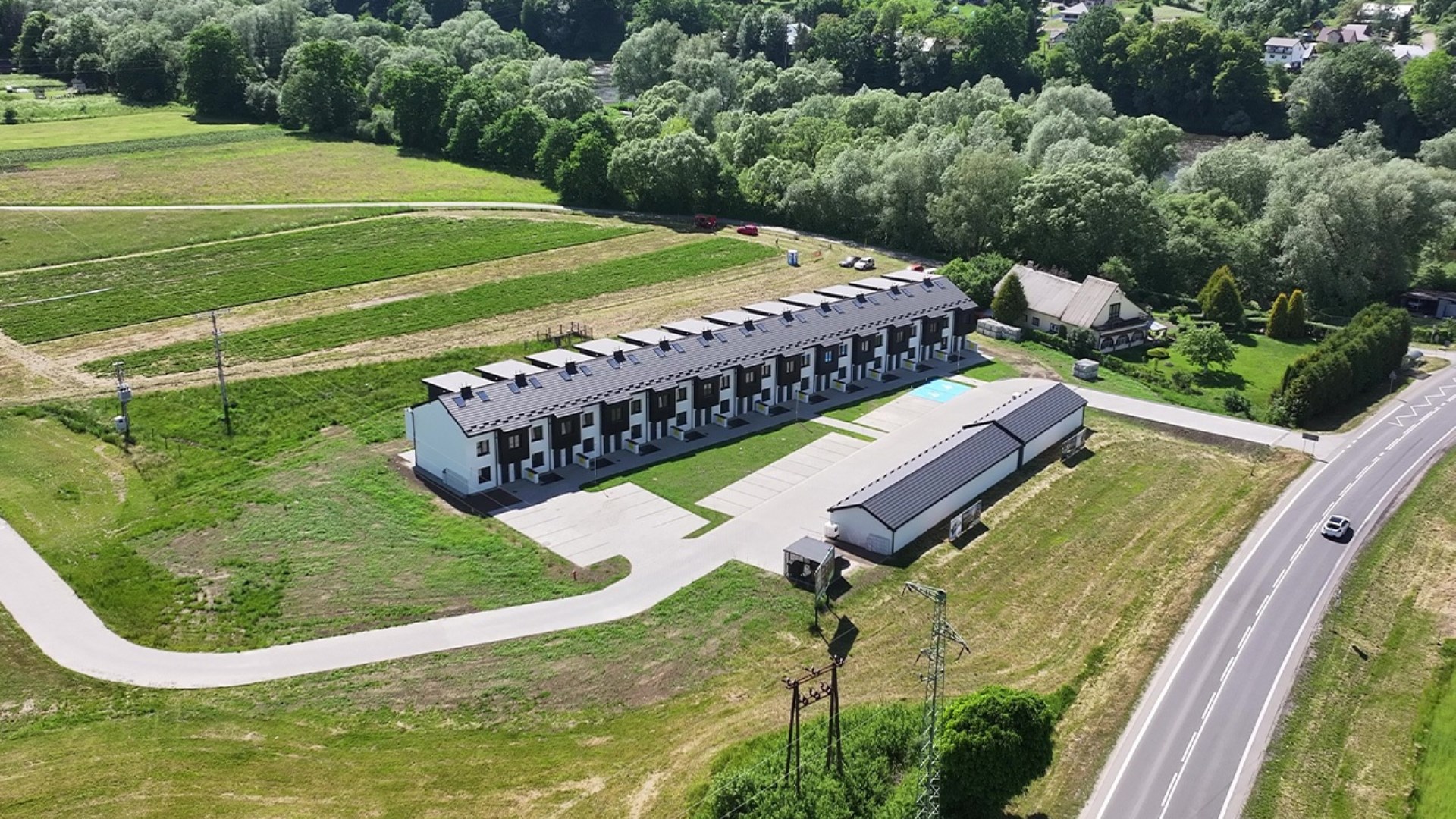 Bezczynszowe mieszkanie z ogrodem i garażem