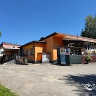 Budynek usługowo-mieszkalny z dochodowymi lokalami