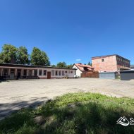 Budynek usługowo-mieszkalny z dochodowymi lokalami
