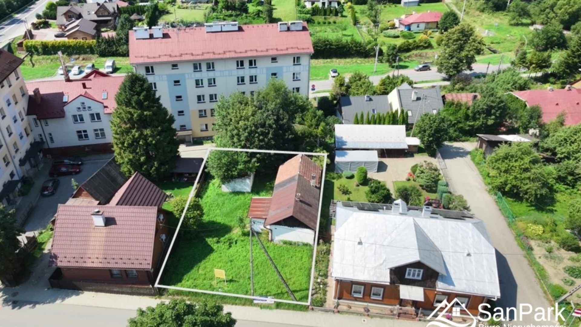 Bieszczady Ustrzyki Dolne działka w centrum miasta