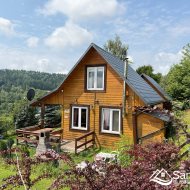 Bieszczady - 3 całoroczne domki, 52 arów