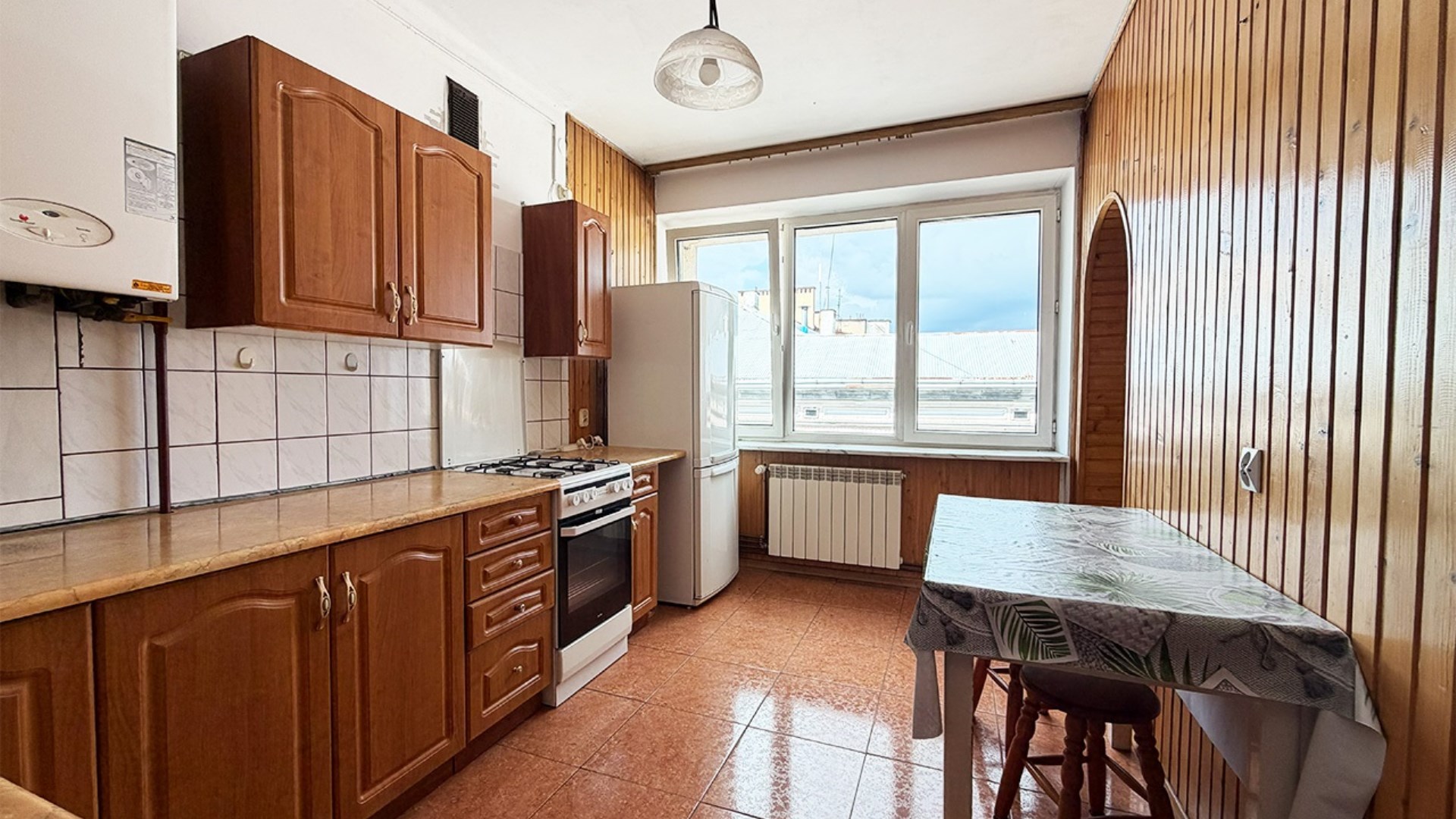 Mieszkanie 55 m² do remontu, 2 pokoje, Lesko