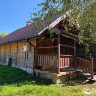 Lesko - całoroczny dom drewniany + działka 9,7 ara